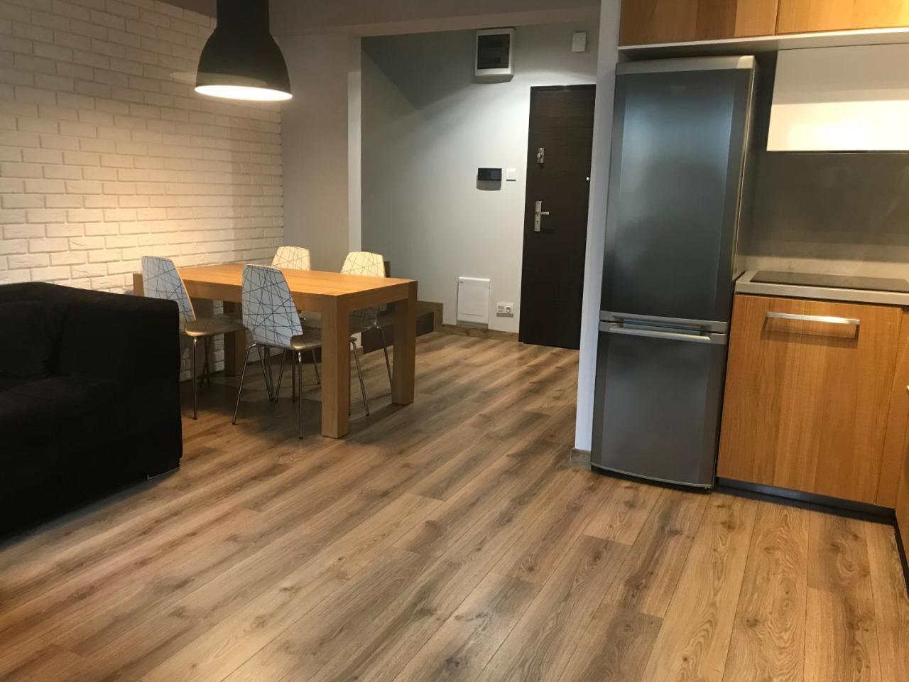 Great Apartament Mlynowa Apartment เบียวิสตอก ภายนอก รูปภาพ