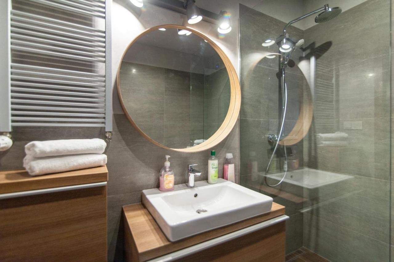 Great Apartament Mlynowa Apartment เบียวิสตอก ภายนอก รูปภาพ