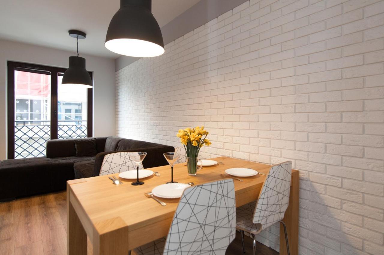 Great Apartament Mlynowa Apartment เบียวิสตอก ภายนอก รูปภาพ