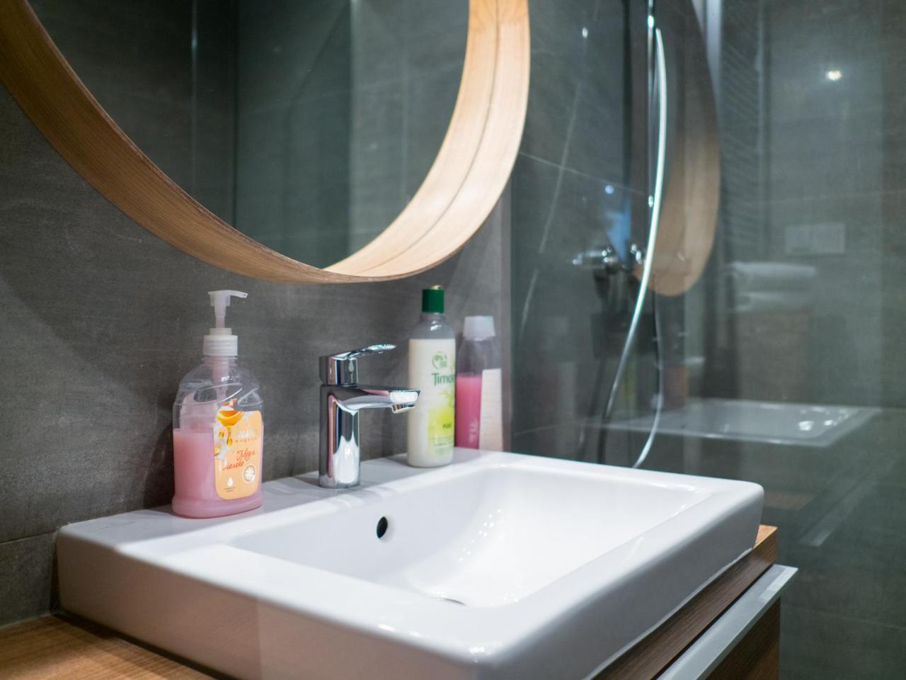 Great Apartament Mlynowa Apartment เบียวิสตอก ภายนอก รูปภาพ